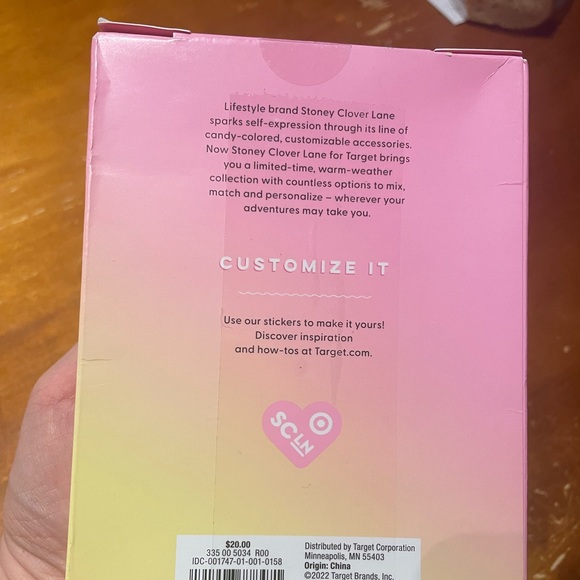 Free gift with purchase! Stoney Clover Lane x Target Palm Power Bank - Picture 2 of 3